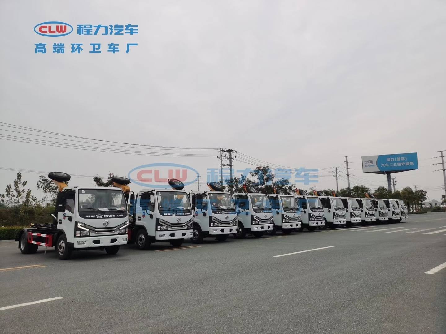 首批12臺東風(fēng)國六勾臂垃圾車發(fā)車！
