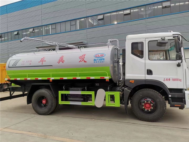 東風多利卡8方吸糞車操作簡單，壽命長，工作速度快，容量大