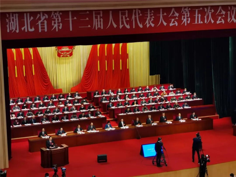 程力專汽2021年確定85億產(chǎn)值目標(biāo)，湖北省政協(xié)委員、隨州市人大代表程力集團(tuán)總經(jīng)理程阿羅出席“兩會”力推隨州專汽應(yīng)急產(chǎn)業(yè)雙核發(fā)展