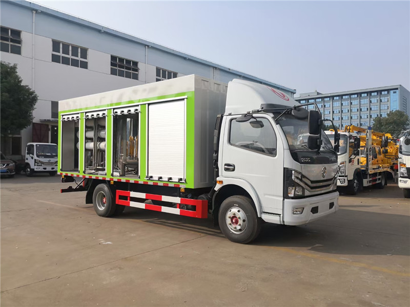 東風(fēng)天錦清洗吸污車可液壓控制帶自動(dòng)回位功能，效率高、用途廣泛