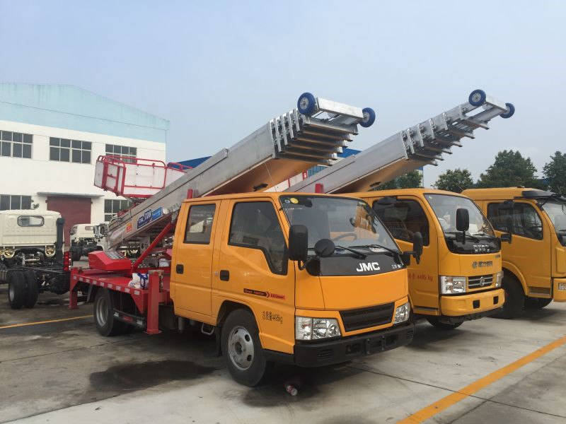 東風(fēng)雙排高空作業(yè)車布局美觀，操作平穩(wěn)，維護方便