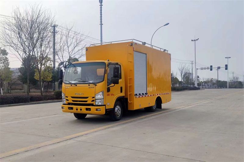 五十鈴紫外光固化修復(fù)車(chē)