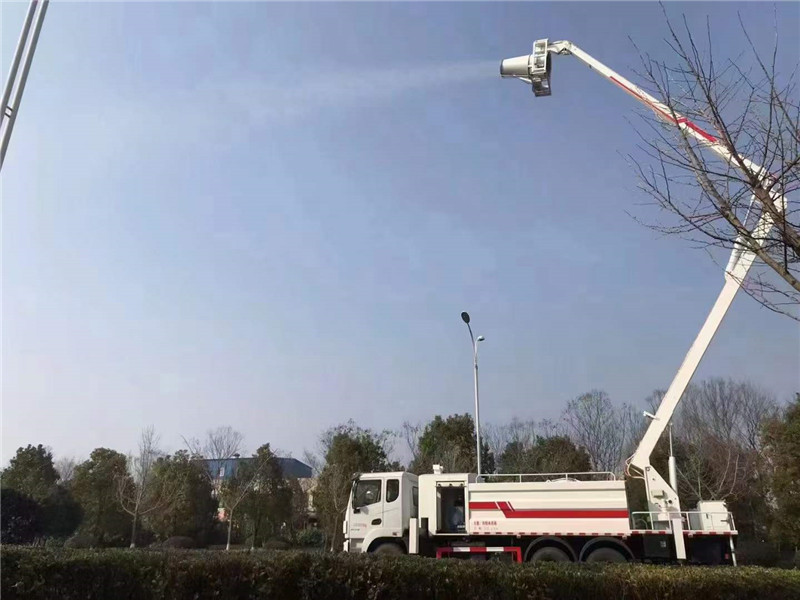 程力專汽高空壓塵抑塵車，高樓拆遷神器